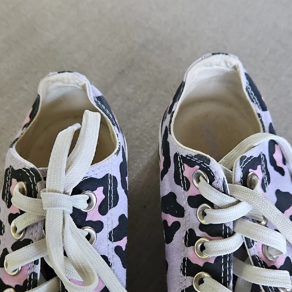 Converse Women's Stylish Leopard Animal Print Sneakers 6 - Picture 12 of 12